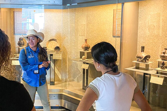 Chapultepec Castle & Anthropology Museum Tour - Entering Chapultepec Castle’s Twelve Halls