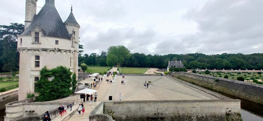 Chenonceau Castle: Private Guided Tour with Entry Ticket - Who will get the most from this Chenonceau visit