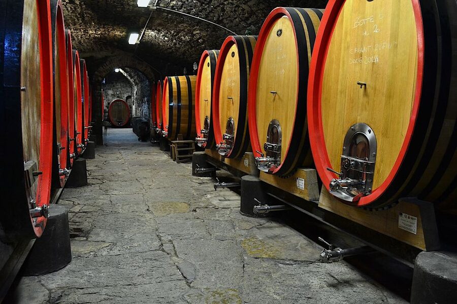 Chianti Rufina: Wine Tour in Castle & Historical Villa - Rufina and the first castle estate