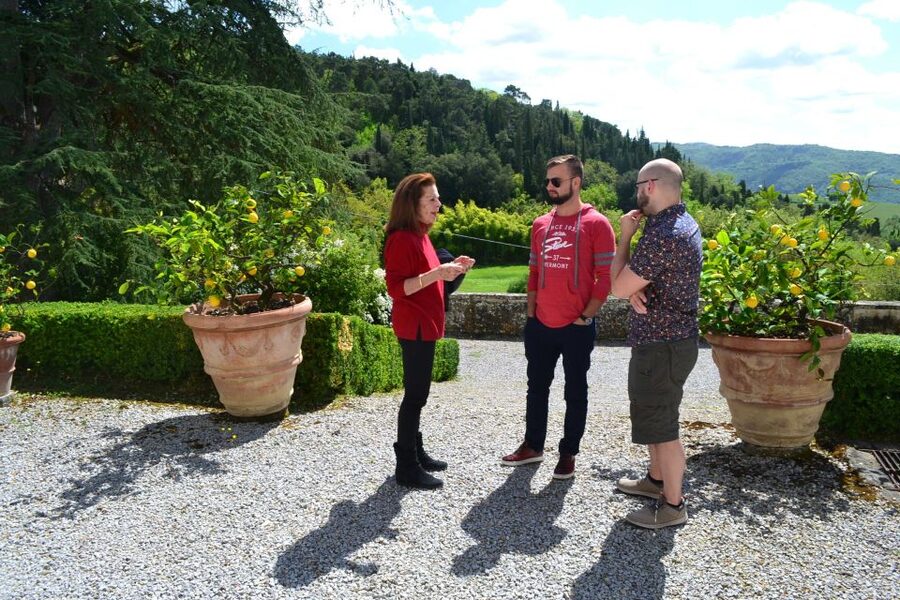 Chianti Rufina: Wine Tour in Castle & Historical Villa - Learning how to taste instead of just drinking