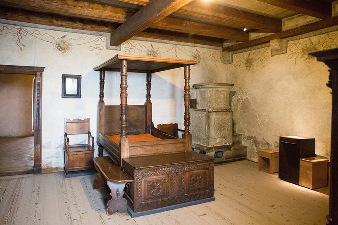 Chillon Castle Entrance Ticket in Montreux - What Families and Less Mobile Visitors Should Know