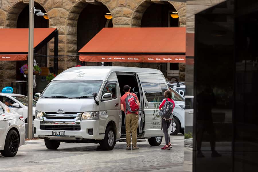 Christchurch: Arthur's Pass & Castle Hill Scenic Day Tour - Lunch and the value of a small-group guide