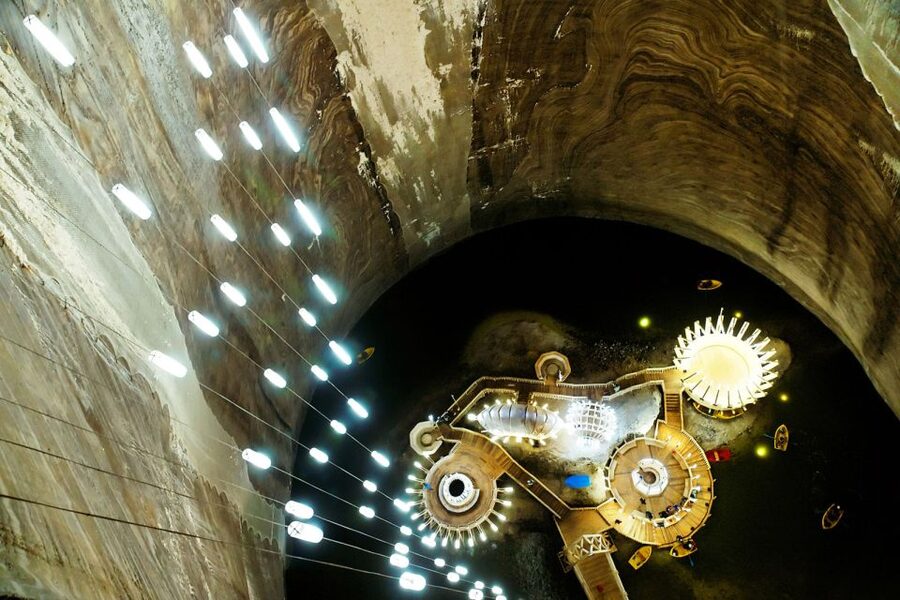 Cluj-Napoca: Turda Salt Mine & Alba Carolina Fortress Tour - A medieval-style lunch break, with food at your own cost