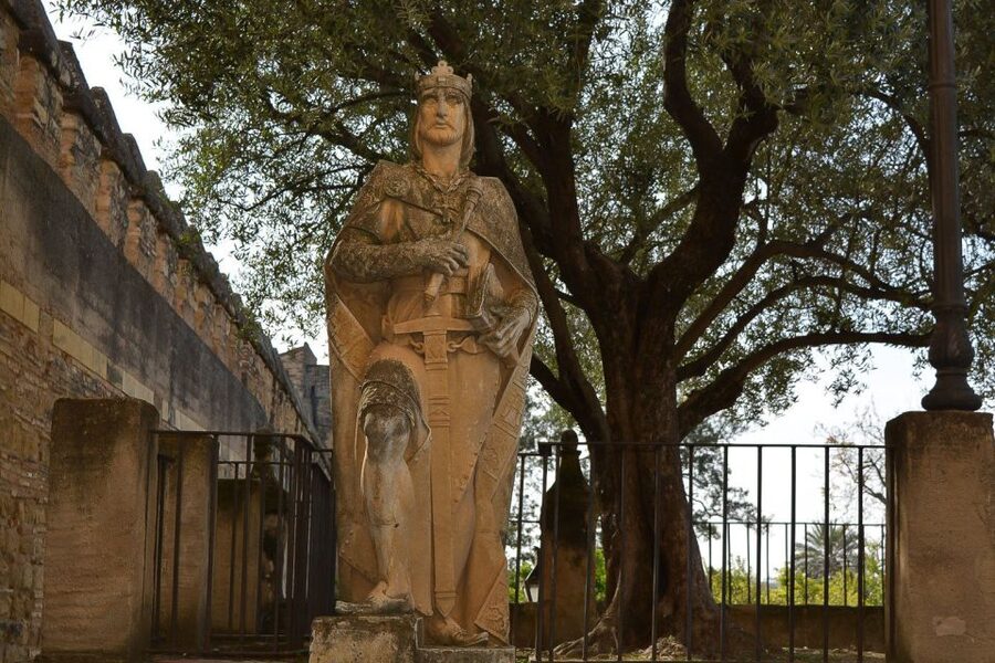 Cordóba: Gardens & Fortress of Catholic Monarchs Guided Tour - Should you book it?