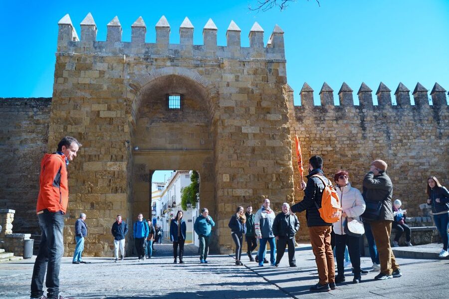 Córdoba: Jewish Quarter, Mosque, and Alcázar Tour - The guides make the difference