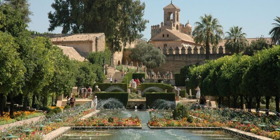 Córdoba: Mosque and Alcazar Private Tour with tickets - Who will enjoy this tour most?