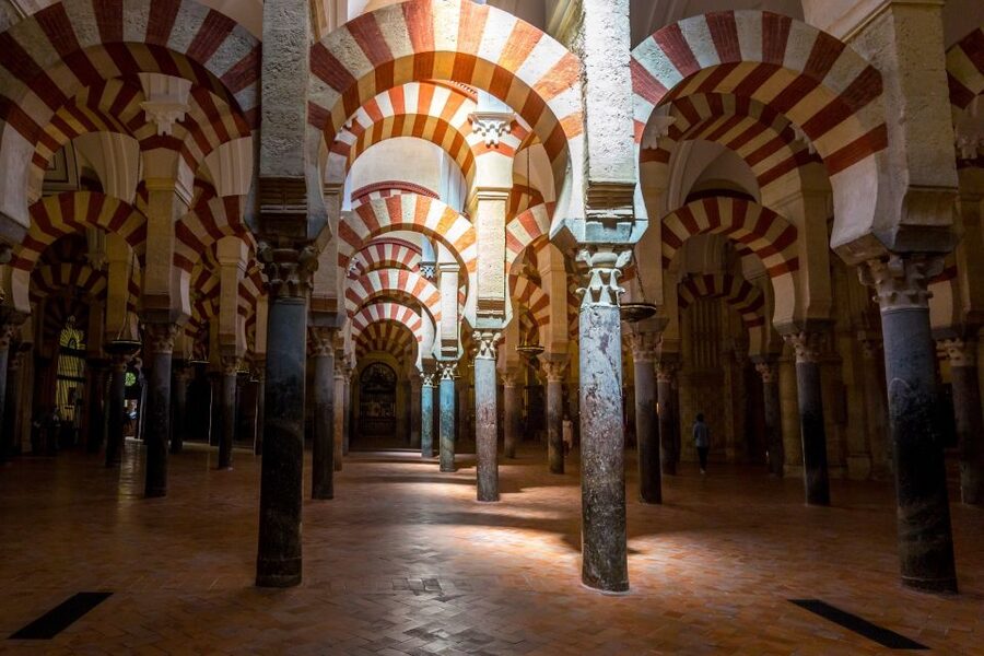 Córdoba: Mosque-Cathedral & Alcazar Guided Tour - The temporary Alcázar replacement