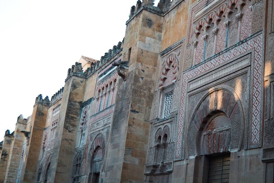 Córdoba: Mosque-Cathedral and Alcazar Tour - Why the Mosque-Cathedral deserves the first hour