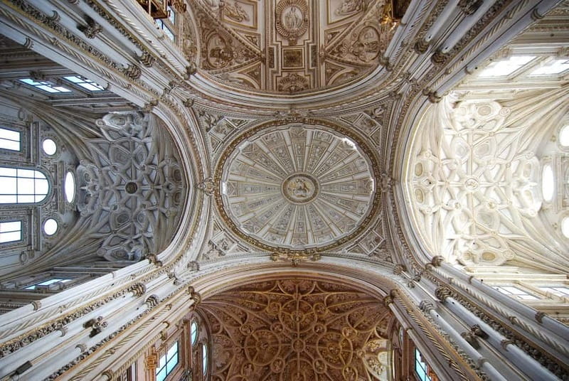 Córdoba: Mosque-Cathedral, Jewish Quarter and Alcázar Tour - Should you book the Córdoba Mosque-Cathedral and Alcázar tour?