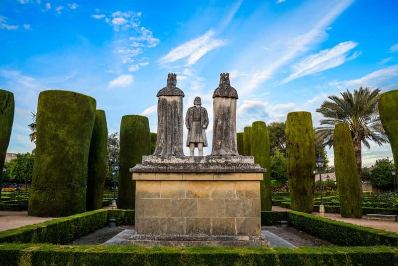 Córdoba: Mosque-Cathedral, Jewish Quarter and Alcázar Tour - Starting near Plaza Triunfo