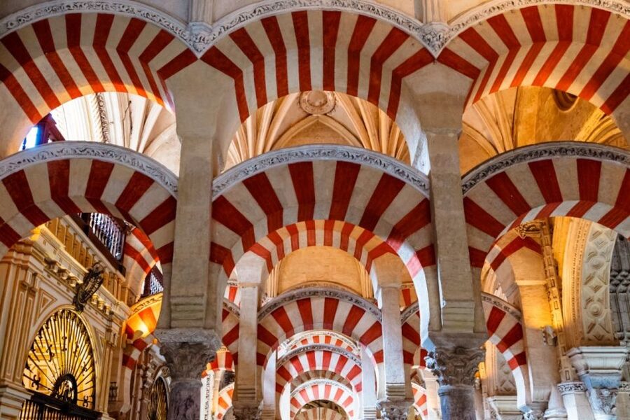Córdoba: Mosque, Jewish Quarter and Alcázar 3-Hour Tour - Inside the Mosque-Cathedral of Córdoba