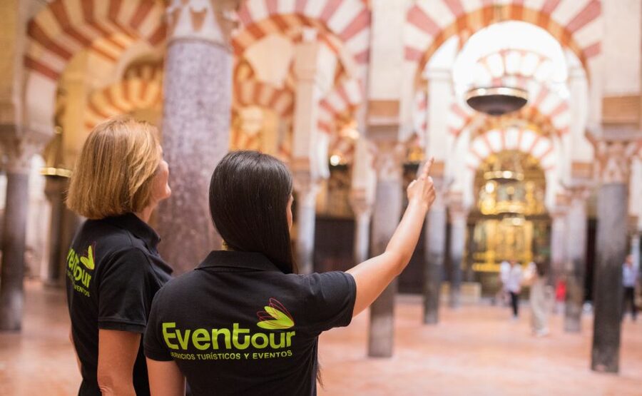 Córdoba: Mosque, Jewish Quarter and Alcázar 3-Hour Tour - The Alcázar: royal rooms, gardens, and a darker chapter