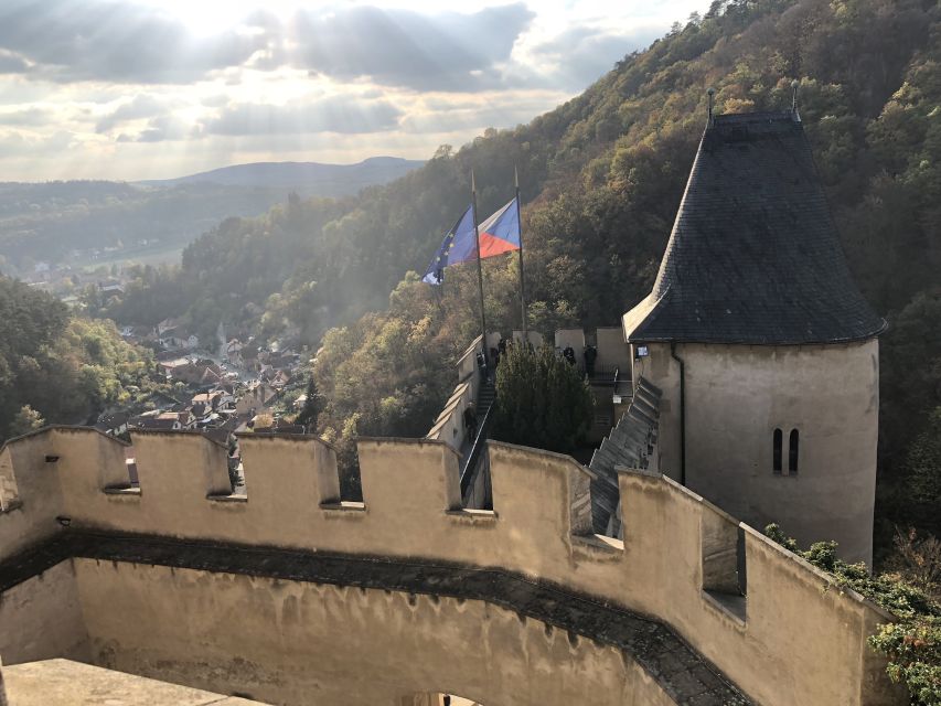 Coutryside bike tour to Karlstejn Castle. - Along the Vltava and Berounka Rivers