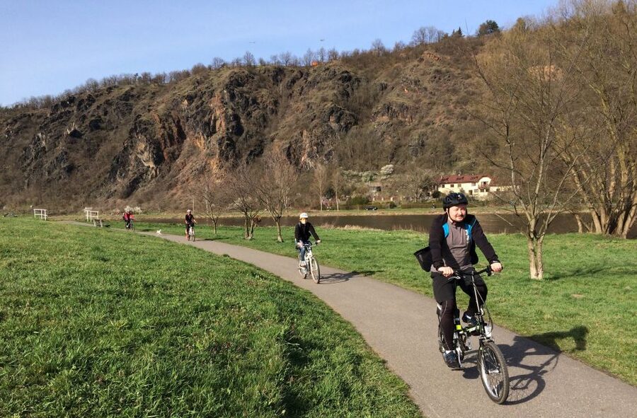 Coutryside e-bike tour to Karlstejn Castle - FAQ