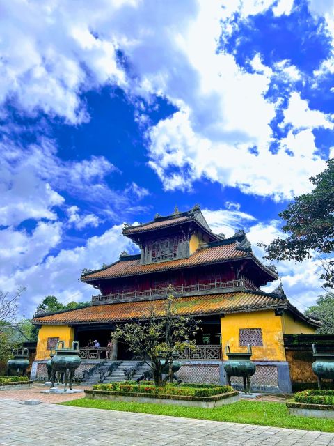 DaNang/Hoi An: Hue Citadel via Hai Van Pass Small Group Tour - Two hours inside Hue’s Imperial City