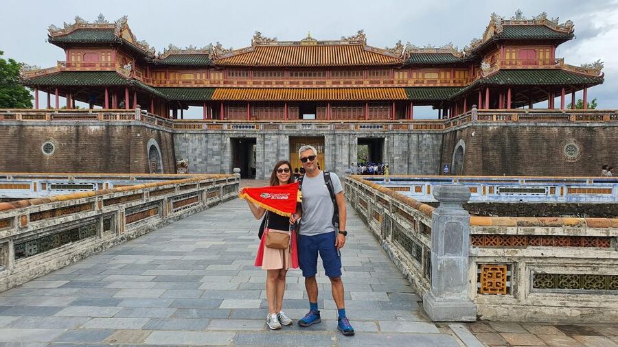 DaNang/Hoi An: Hue Citadel via Hai Van Pass Small Group Tour - A local lunch in Hue