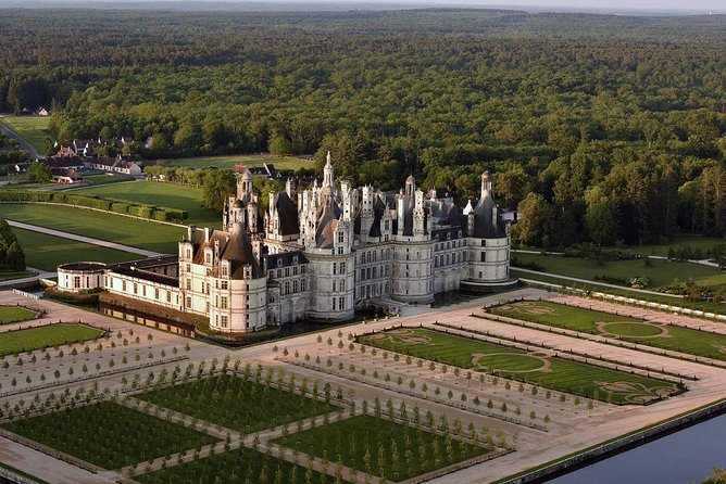 Day at the castles of Chenonceau and Chambord from Blois - Should you book this private castle day?