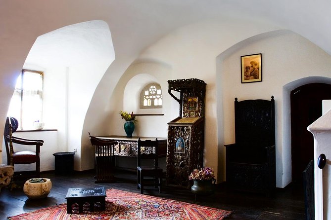 Day Trip Through Brasov in Transylvania and Bran, Peles, and Rasnov Castles - Rasnov Fortress: useful context, limited time