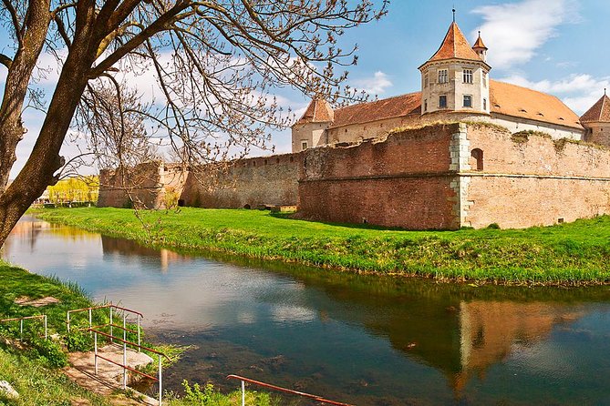 Day Trip to Sibiu and Fagaras Fortress from Bucharest - Fagaras Fortress and the story behind its moat