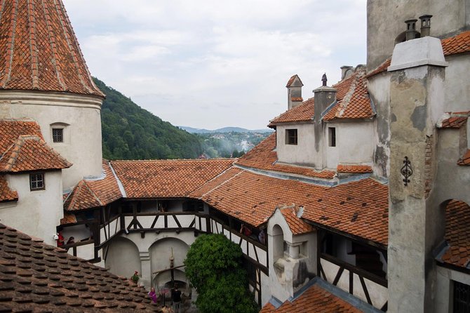 Dracula and Peles Castles Premium Tour with Hotel pick-up - How to handle the long day