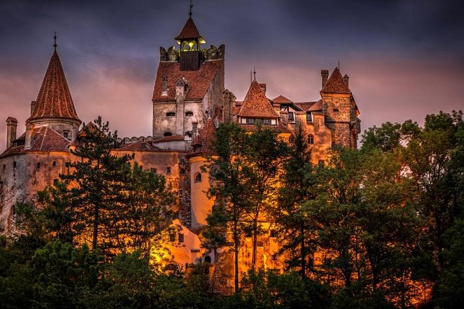 Dracula Castle, Peles Castle and Rasnov Fortress from Brasov - Bran Castle: the Dracula stop with a real medieval past