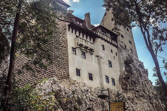 Dracula Castle, Peles Castle & Brasov-Private Tour from Bucharest - What the guide adds to the day