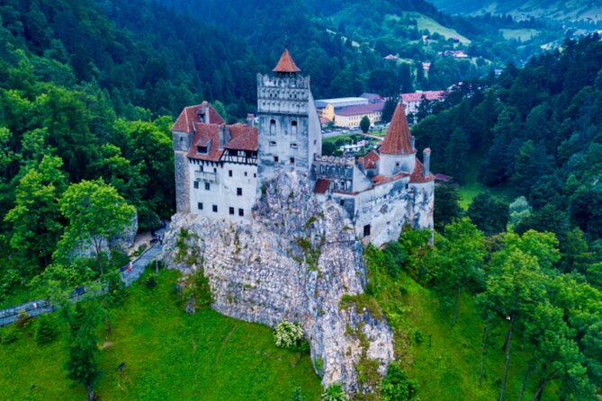 Dracula's Castle -Private Tour- with Brașov City and Peleș Castle - The guide can make or break the day
