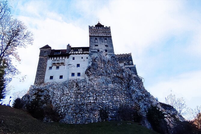 Dracula's Castle - Private Tour with Peleș Castle and Brașov city - Bran Castle: Dracula’s fortress, with a real medieval past