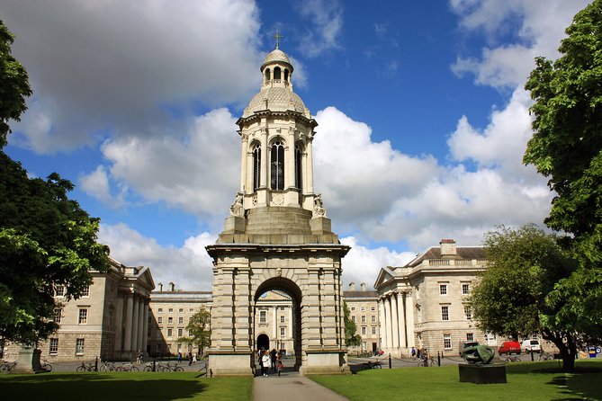 Dublin Book of Kells, Castle and Molly Malone Statue Guided Tour - Dublin Castle from the outside