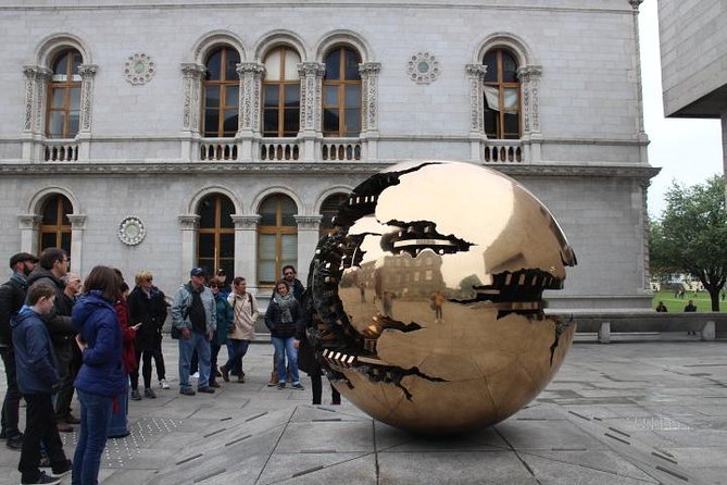 Dublin Book of Kells, Castle and Molly Malone Statue Guided Tour - What to do after the tour
