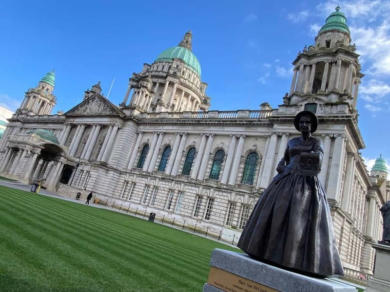Dublin:Fast-Entry Book of Kells & Dublin Castle Bespoke Tour - Trinity College and the Book of Kells