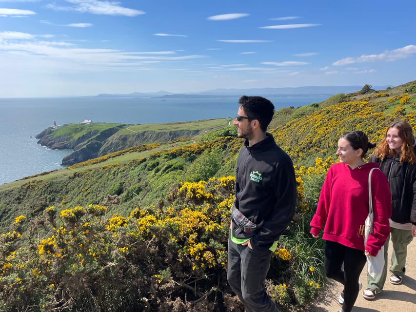 DUBLIN: Malahide castle and Howth MULTILINGUAL full day tour - Portmarnock, beaches, and the road to Howth