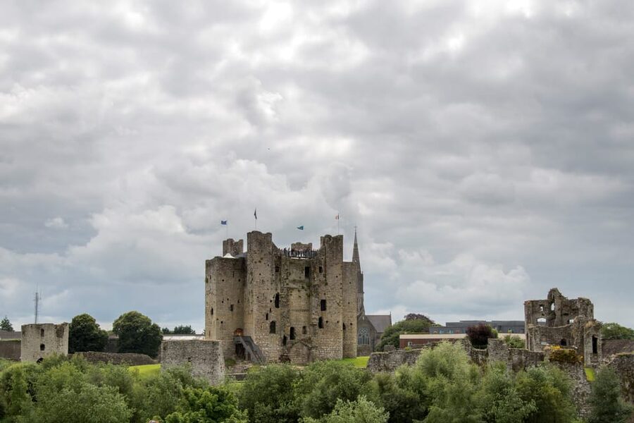 Dublin: Private Boyne Valley and Trim Castle Day Tour - Is $670 a fair price for up to six?