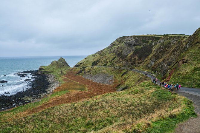 Dublin to Belfast Black Cab, Dunluce Castle and Giant's Causeway - Belfast through the Falls and Shankill