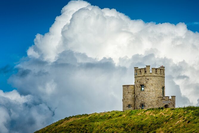 Dublin to Cliffs of Moher, Ennis Town & Bunratty Castle Day Tour - Who should book this experience?