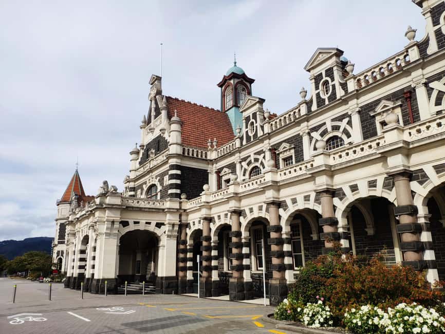 Dunedin City Highlights & Larnach Castle Tour - Timing, pickup, and practical details