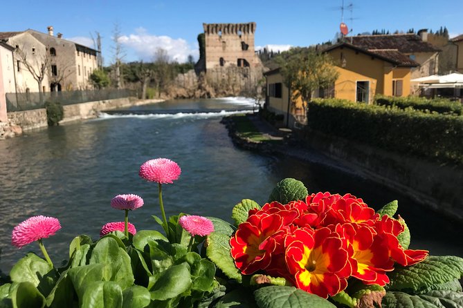 E-bike adventure among medieval castles and old villages - Starting in Villafranca at 9:30 a.m.