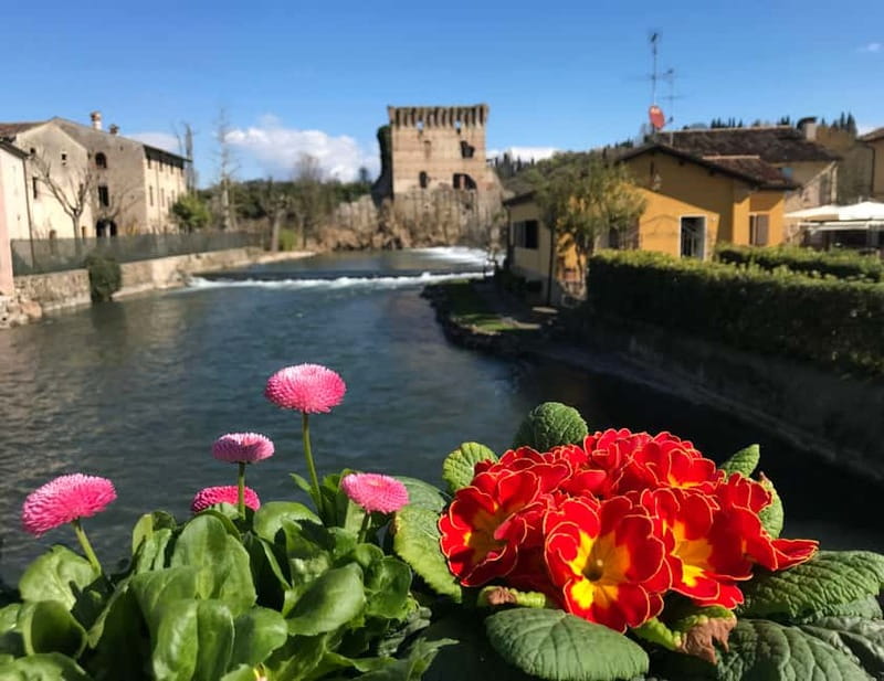 E-bike adventure among villages and medieval castles - Key points at a glance