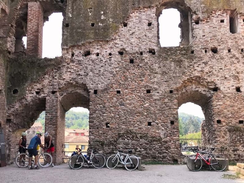 E-bike adventure among villages and medieval castles - The return through Custoza and Villafranca
