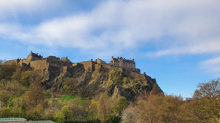 Edinburgh Castle: 120-Minute In-Depth Tour with Expert Guide - Castlehill and the Esplanade set the scene