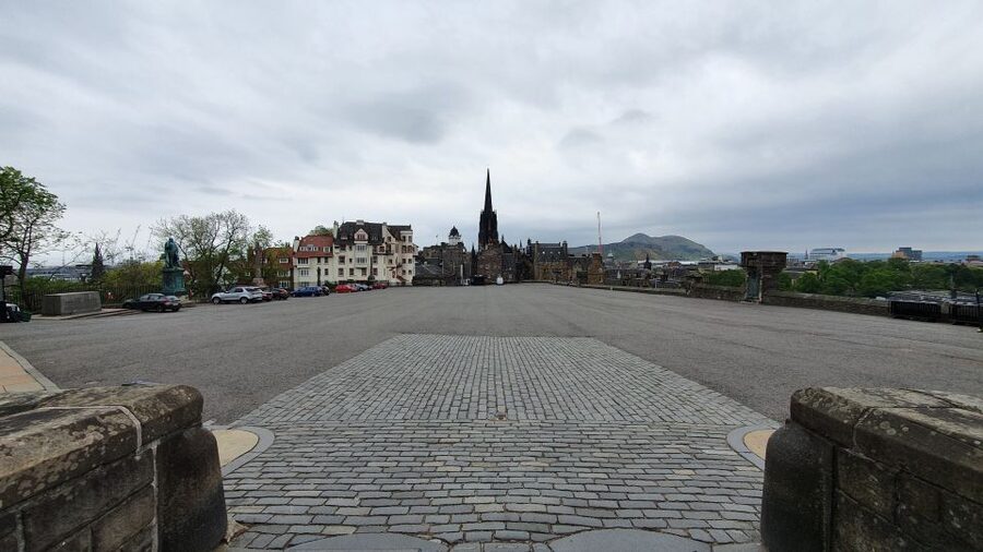 Edinburgh Castle: 120-Minute In-Depth Tour with Expert Guide - The Scottish National War Memorial