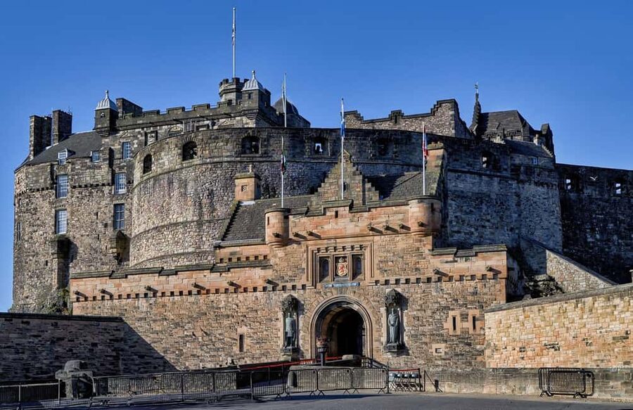 Edinburgh Castle: Express Guided Tour with Entry Ticket - Why this express castle tour works