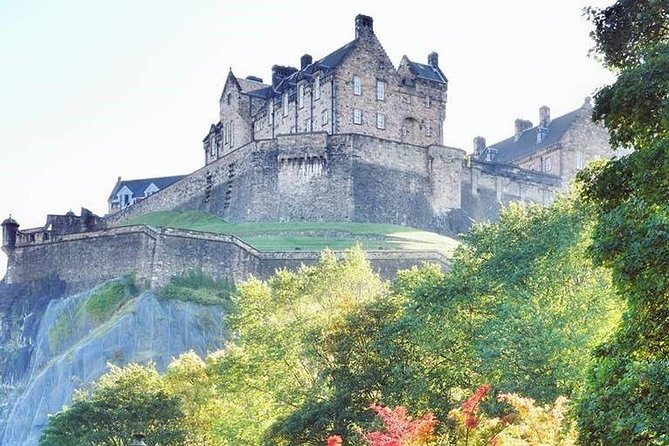 Edinburgh Castle Guided Walking Tour in English - Weather, clothing, and the hilltop setting