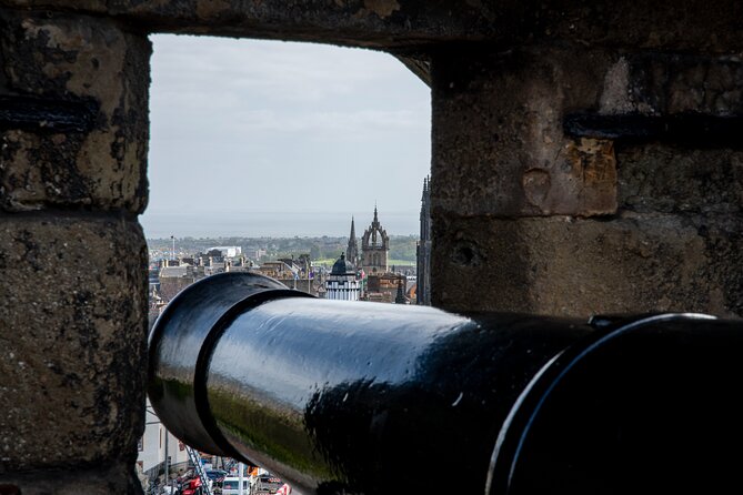 Edinburgh Castle: Guided Walking Tour with Entry Ticket - Saint Margaret’s Chapel, prisons, museums, and memorials