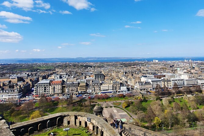 Edinburgh Castle Highlights Tour with Tickets, Map, and Guide - Why a guided visit helps at Edinburgh Castle