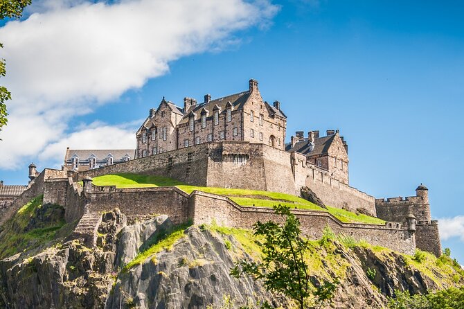 Edinburgh Castle Highlights Tour with Tickets, Map, and Guide - The One O’clock Gun and the working fortress