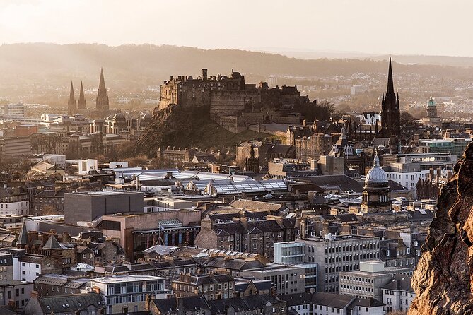 Edinburgh Castle & Royal Mile Walking Tour - Ticket Included - Climbing to the castle and the One O’Clock Gun