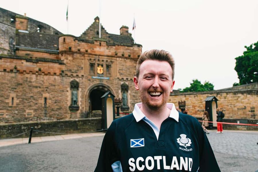 Edinburgh: Edinburgh Castle Tickets & Tour with Kilted Guide - St. Margaret’s Chapel and the oldest stories