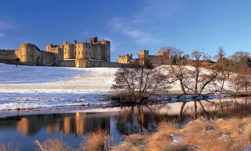 Edinburgh: Harry Potter and English Castles Tour in Spanish - Who Will Enjoy This Tour Most?
