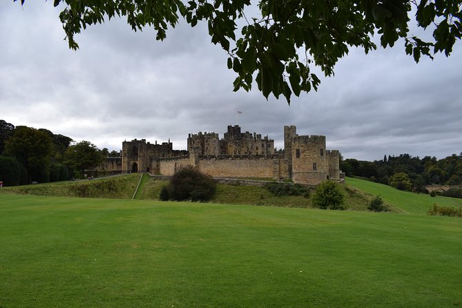Edinburgh: Holy Island, Alnwick Castle & Kingdom of Northumbria - Practical value, timing, and cancellation